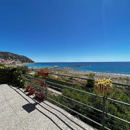 Suite A 2 Passi Dalla Spiaggia - Оспедалети Екстериор снимка